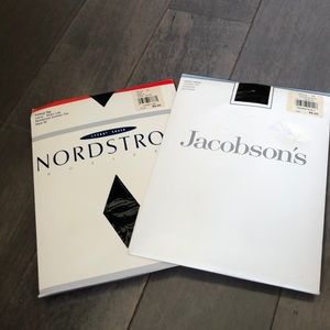 2 pairs of panty hose new in packaging. Size M.